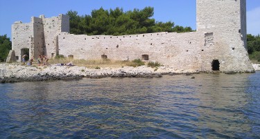 Колку дозволи издаде Хрватска за македонски работници?